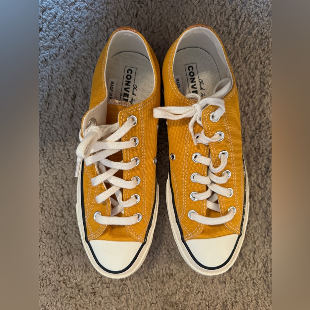 Low top converse
